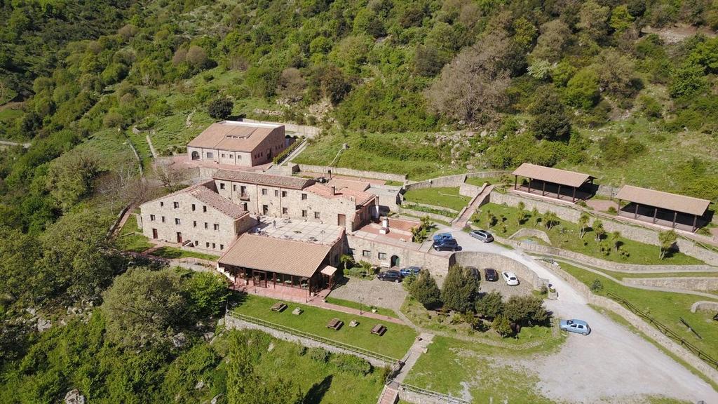 Masseria Rocca Di Gonato Castelbuono  Exterior photo